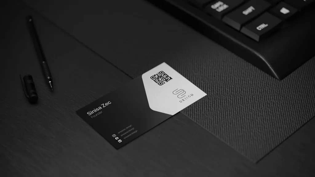 Single Business Card Mockup/Template on a dark background free download